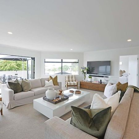 Escape To High End Comforts On Riverton Villa Mount Maunganui Exterior photo