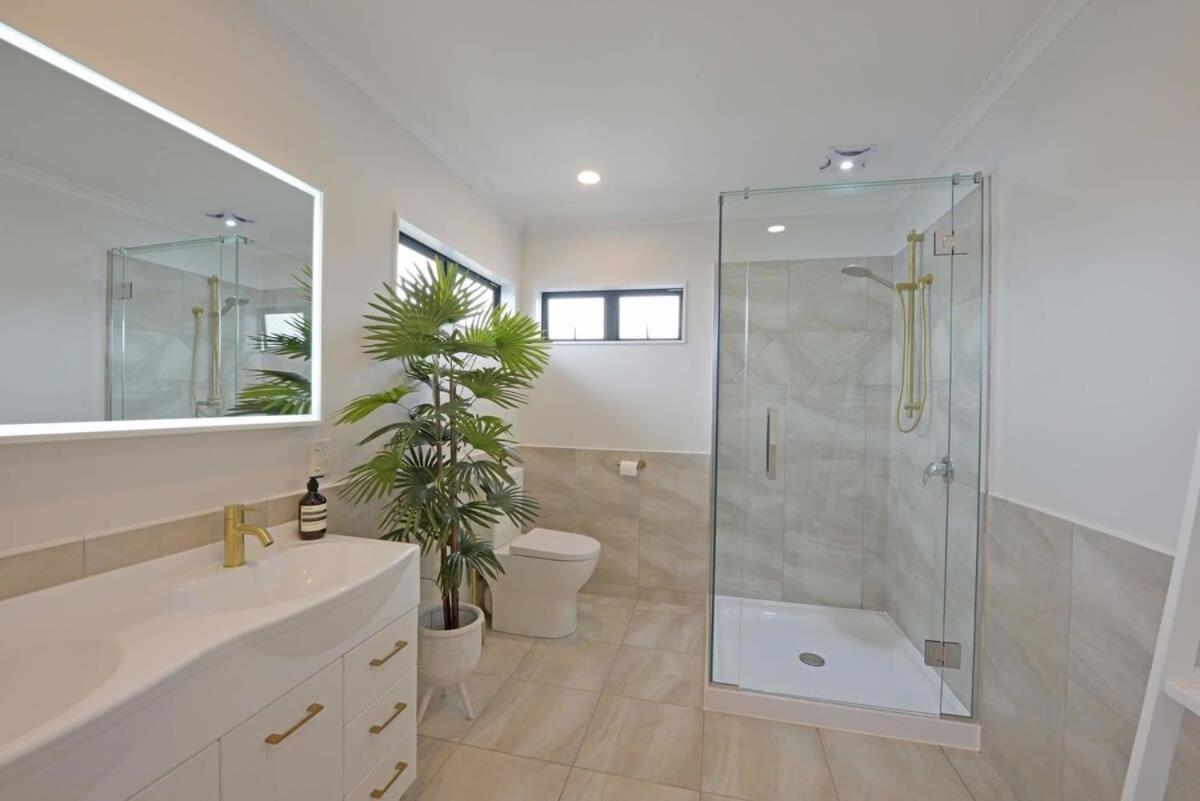 Escape To High End Comforts On Riverton Villa Mount Maunganui Exterior photo