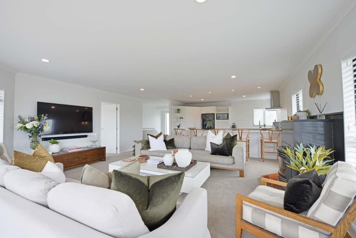 Escape To High End Comforts On Riverton Villa Mount Maunganui Exterior photo