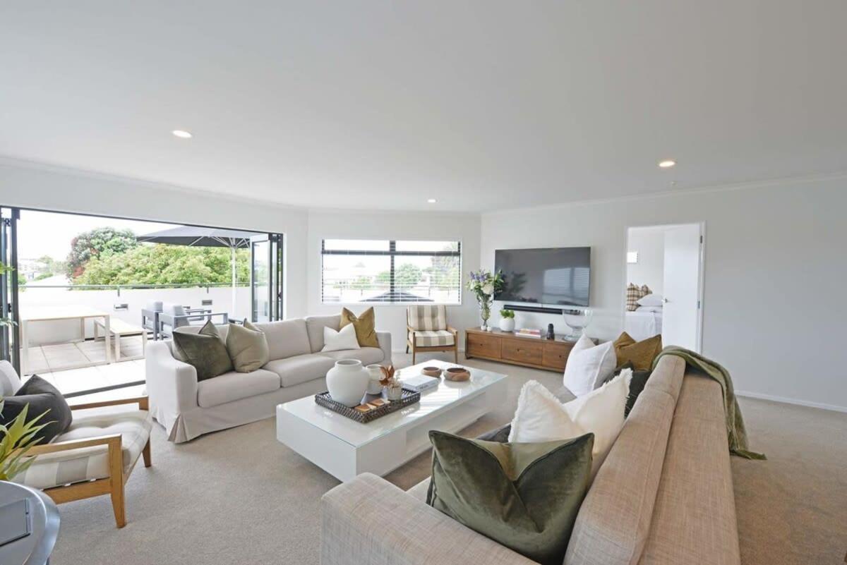 Escape To High End Comforts On Riverton Villa Mount Maunganui Exterior photo