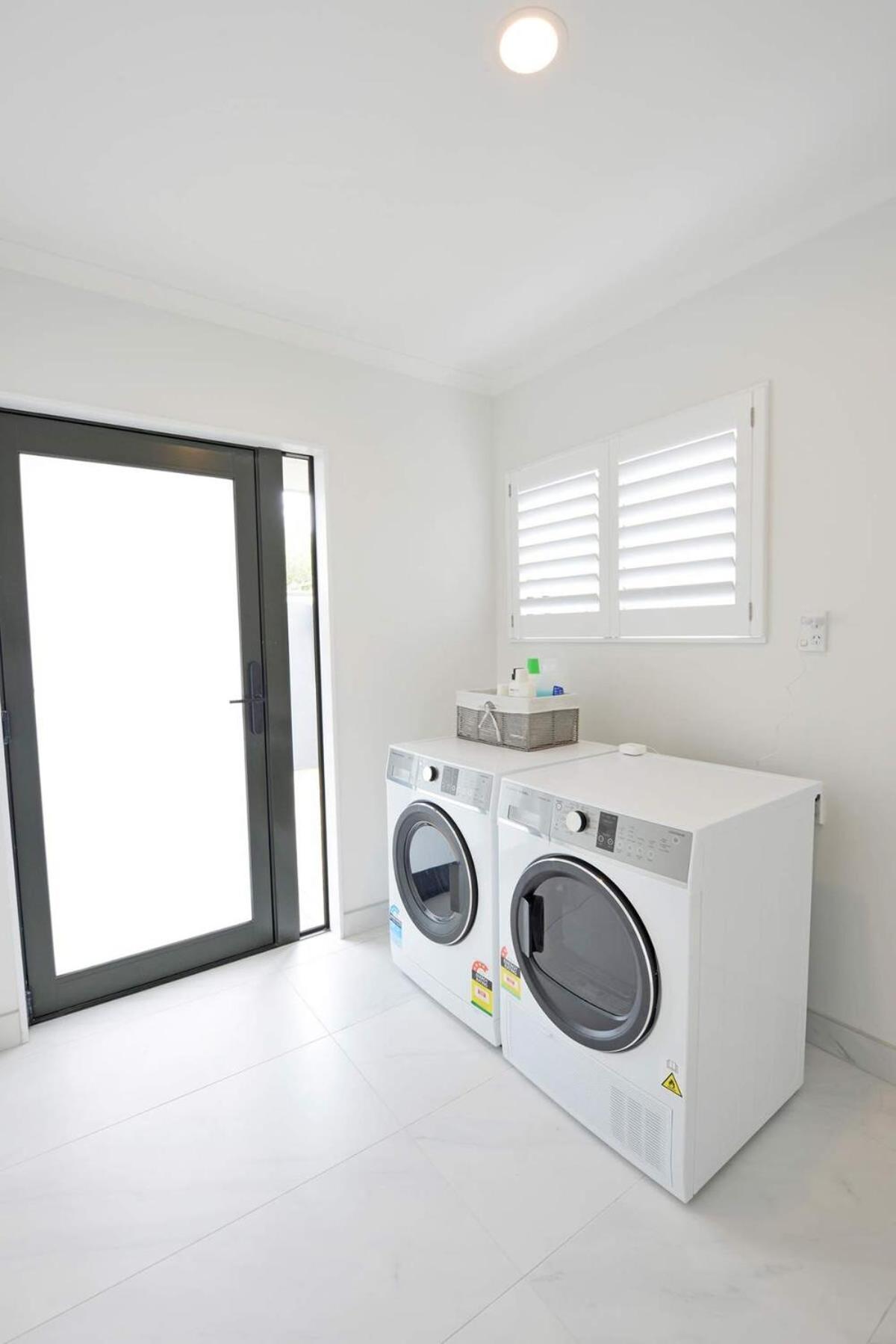 Escape To High End Comforts On Riverton Villa Mount Maunganui Exterior photo
